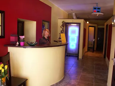 Solarium & Perfumeria Kikada Chylońska 198